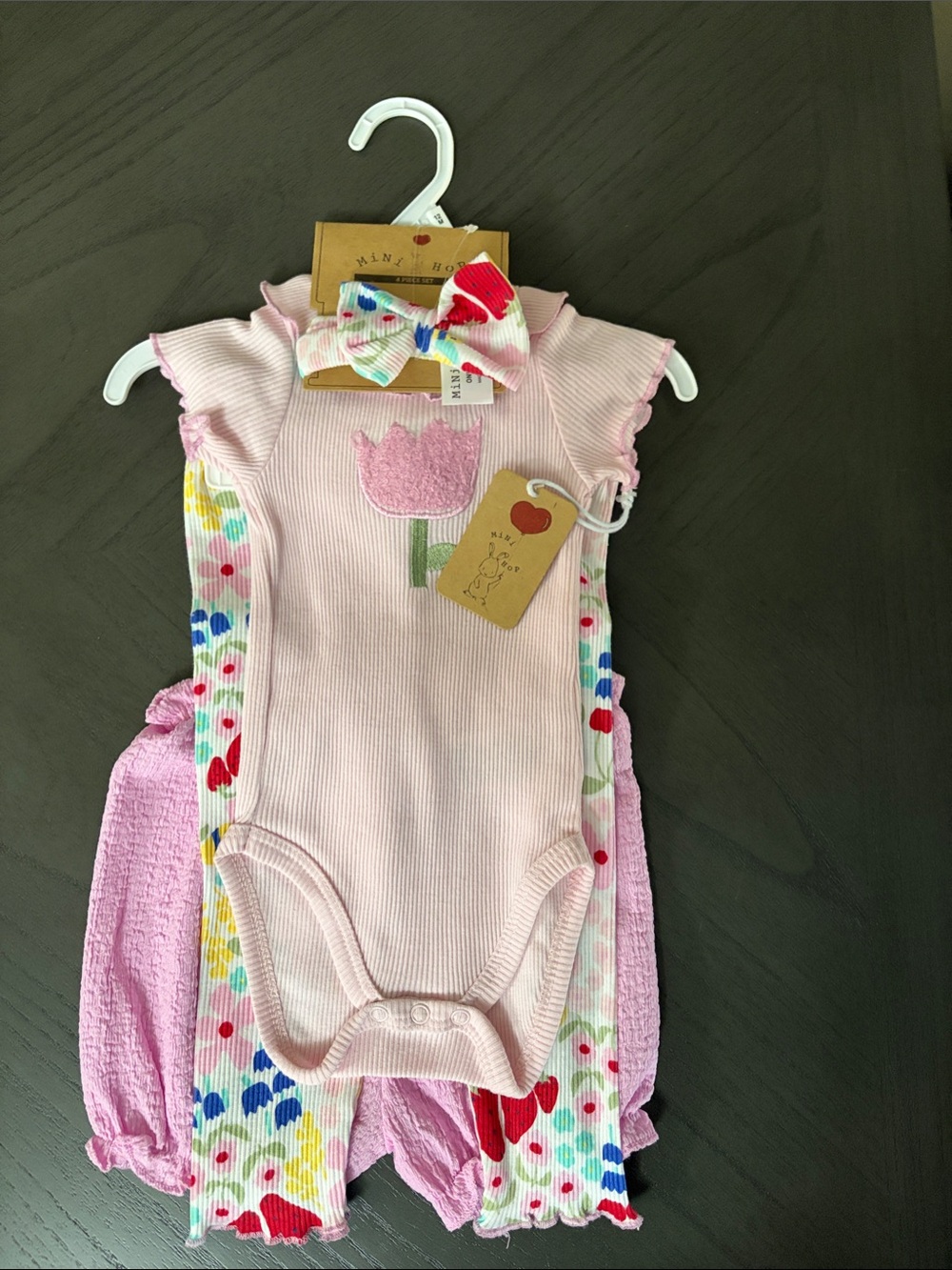 4-piece set Mini Hop for 12 months